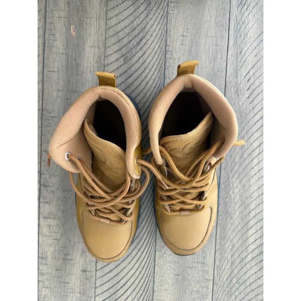 Nike manoa leather